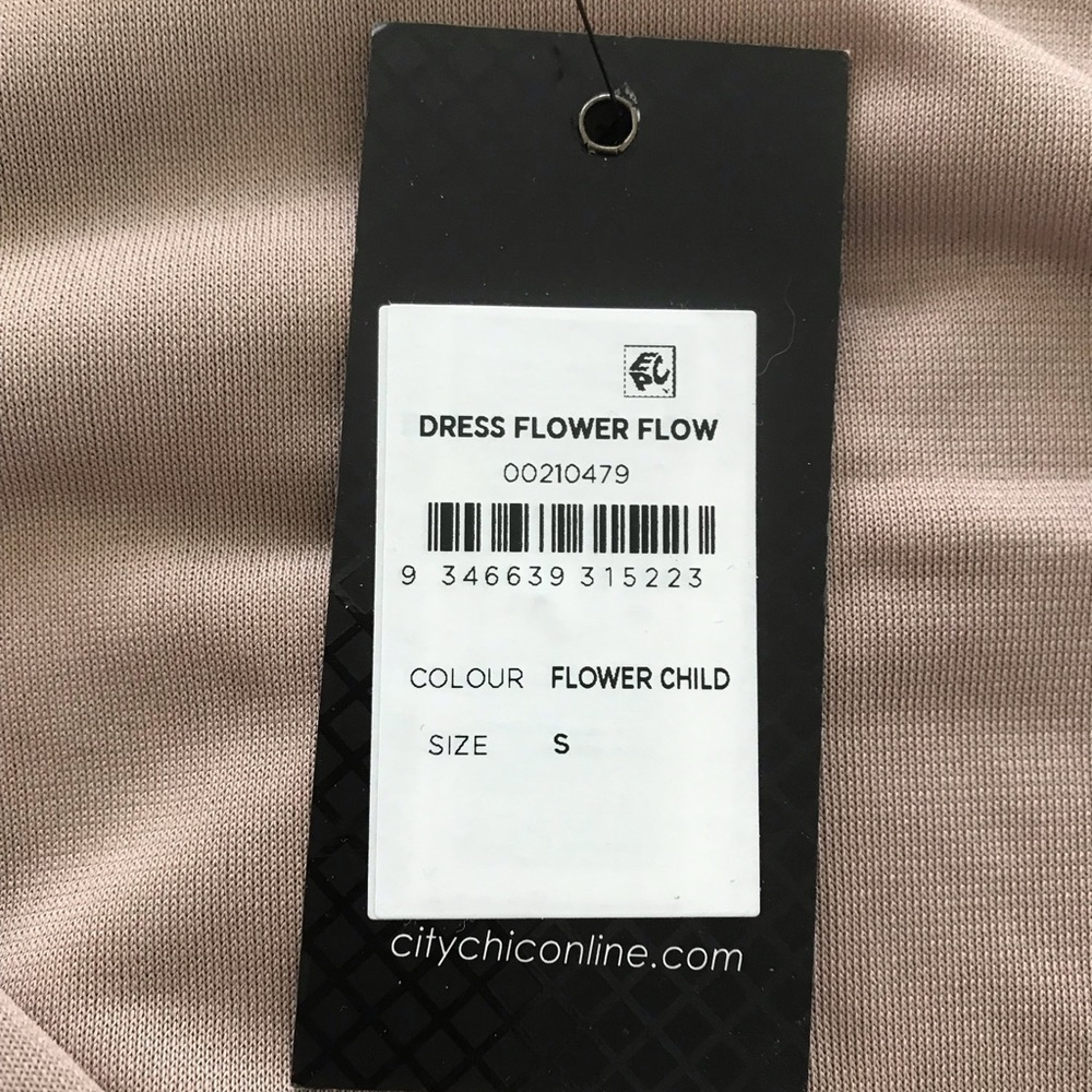 Flower Flow Dress - Picture 7 of 8